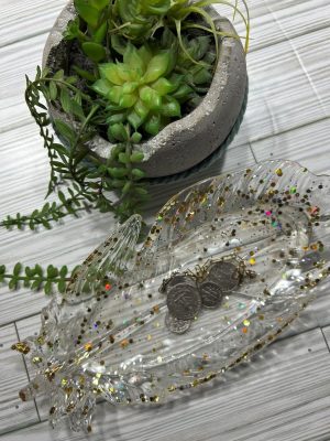 9"x 4.25" Clear w/chunky gold glitter feather trinket tray